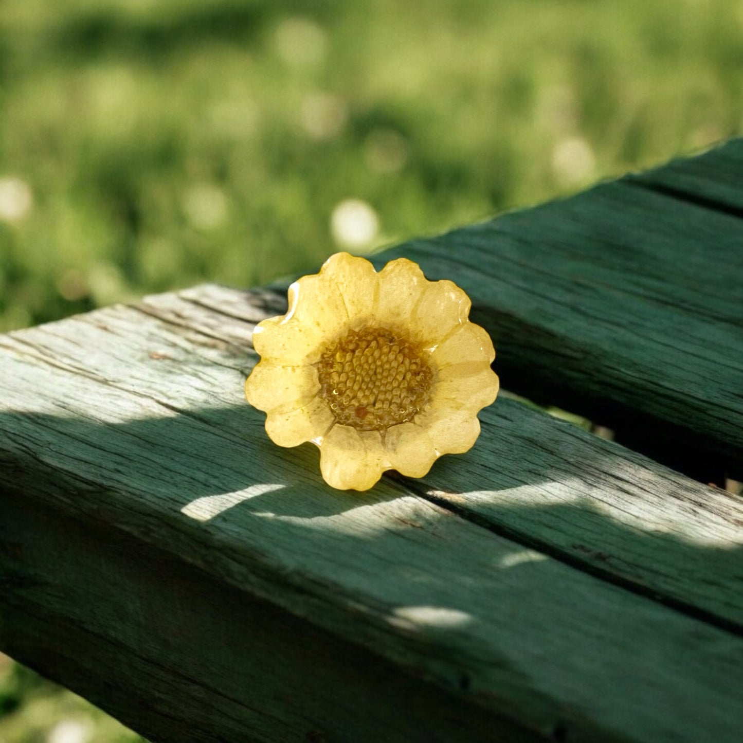 Real Daisy Ring