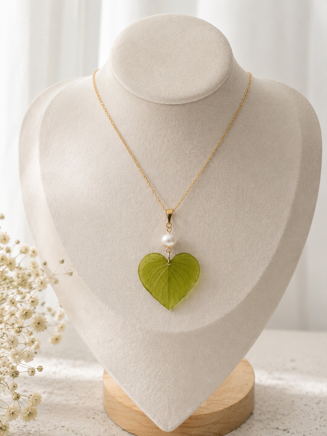 Real Heart Shape Leaf Necklace with Fresh Water Pearl