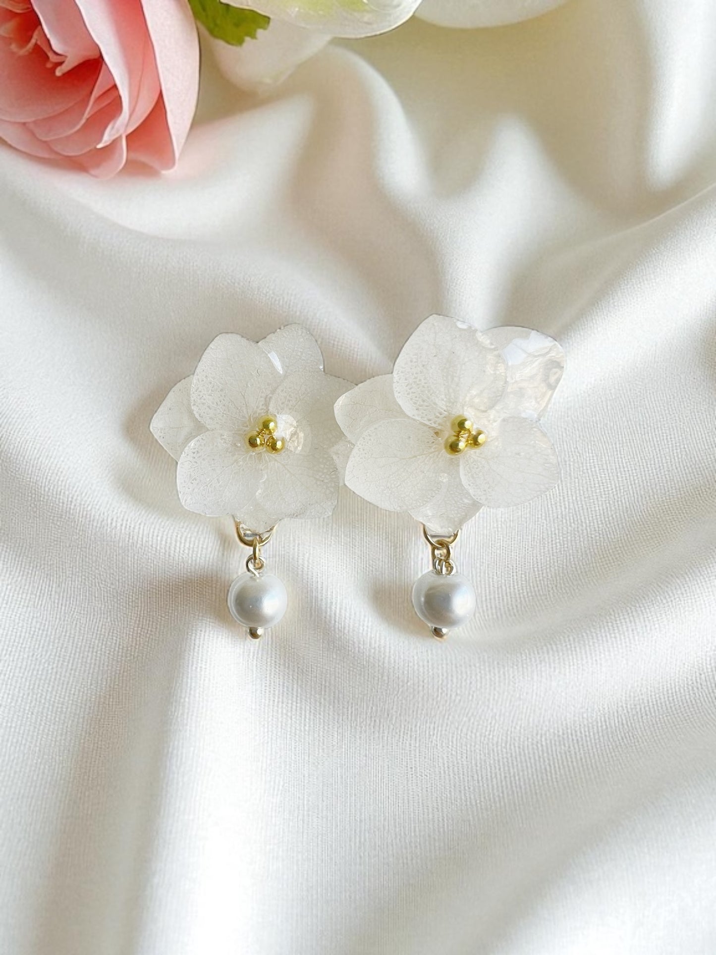 Hydrangea Earrings with Pearls