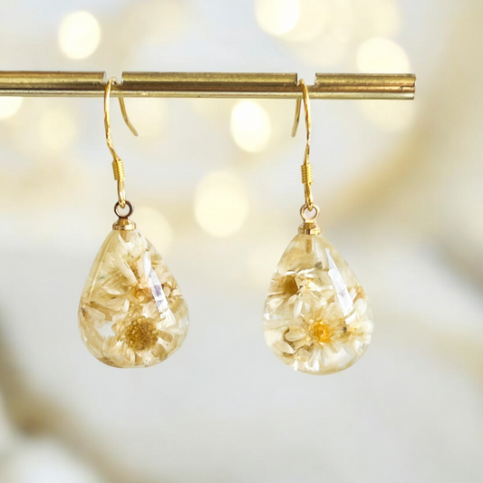 Dreamy Daisy Teardrop Earrings